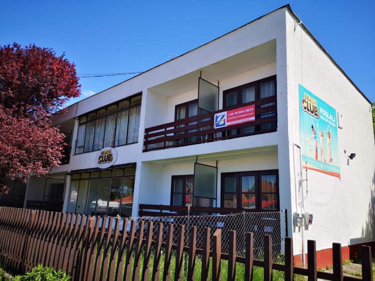 Aparthotel Beach Club Panzio Es Camping Zamárdi Exterior foto